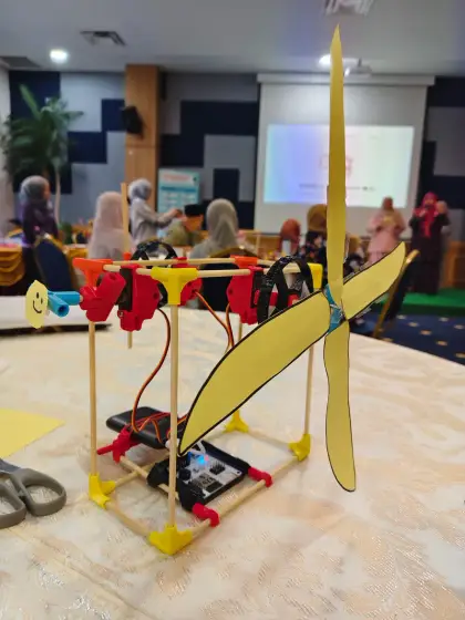 A wind turbine with paper blades