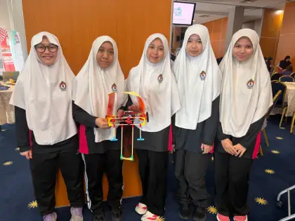 Girls in Brunei with their build